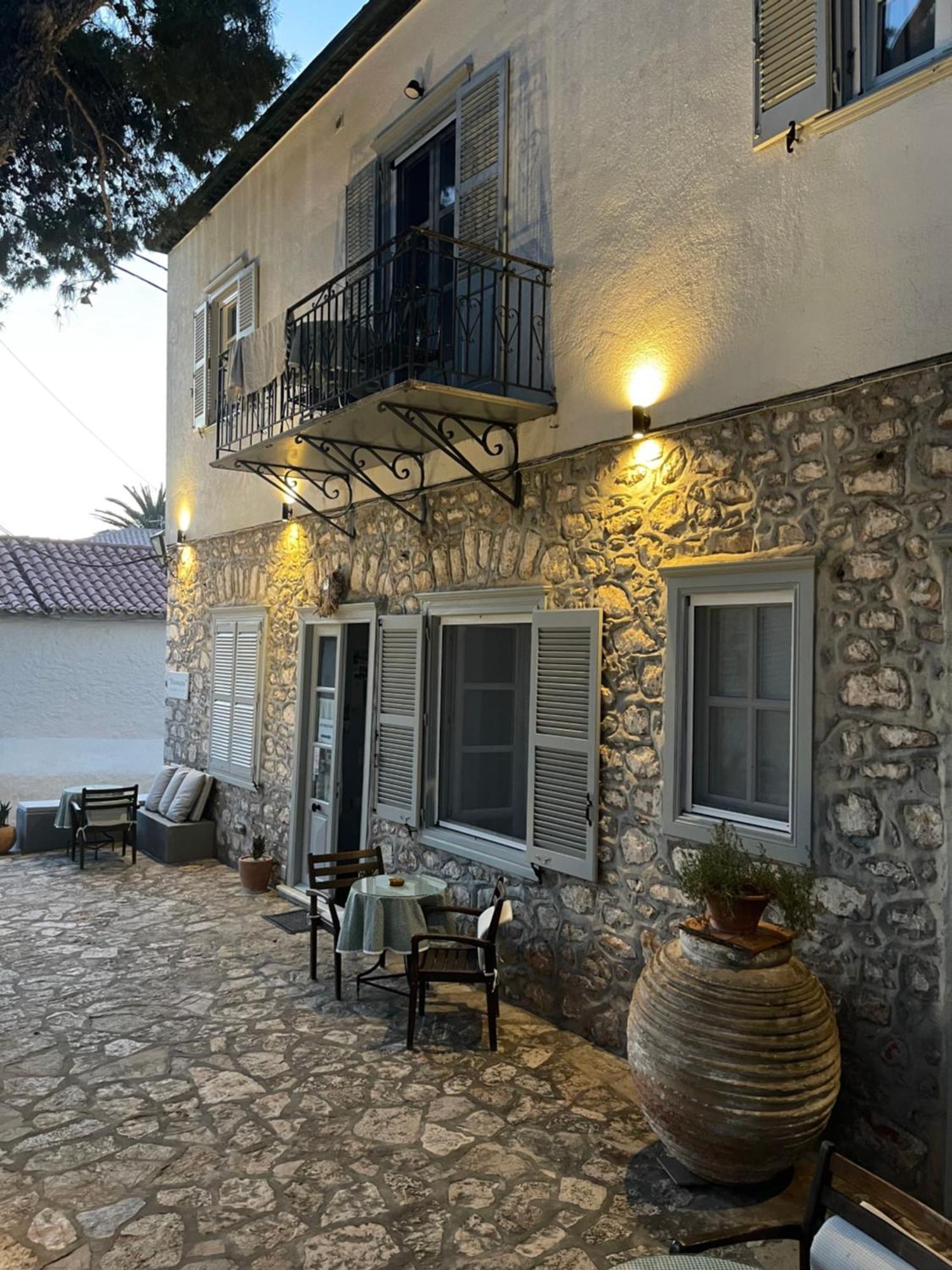 Piteoussa Rooms Hidra Exterior foto